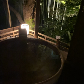 部屋に天然温泉露天風呂がついてるぜの画像
