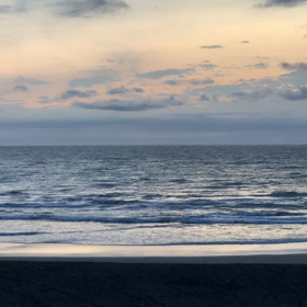 9月25日千葉北、東浪見の朝の波の画像