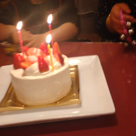 ディナーはバースデーパーティーの画像