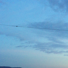 雨雲、三日月、夕焼けの競演の画像