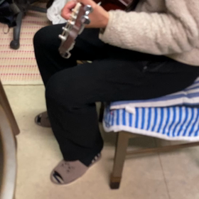 次男帰郷（7年ぶり？）で、埃まみれのギター演奏の画像