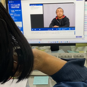 何してるんだ！？の画像