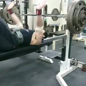 ベンチプレスの画像