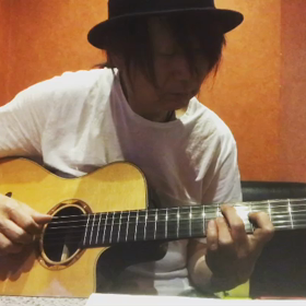 ソロギターの画像