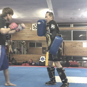 ミット蹴り！の画像