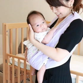 手のひらサイズの抱っこ紐の画像