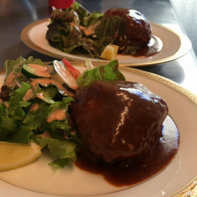 6月17日(水曜日)の#おまかせランチ は#目玉焼きのせハンバーグ と、焼魚また...の画像