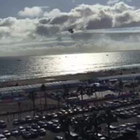 大迫力のエアショウの画像