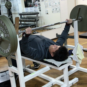 ベンチ100kgの壁超えの画像