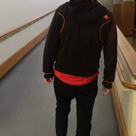 坂道歩行の画像