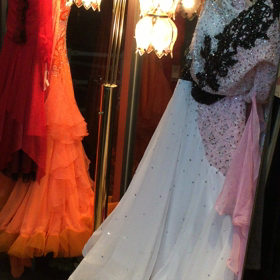 華やかな世界への誘いの画像