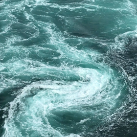 鳴門の渦潮。の画像