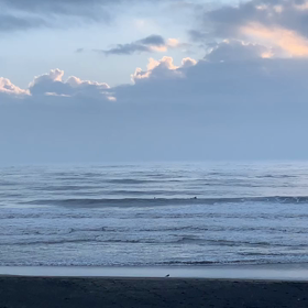 9月23日千葉北、東浪見の朝の波の画像