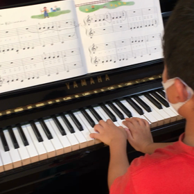 メトロノームや伴奏に合わせて弾いてみましょうの画像