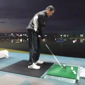 奇数アイアンでドローの画像