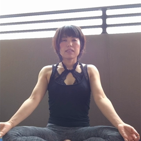 家ヨガ「ベランダ編」の画像