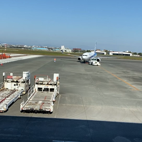飛行機かっこええー　　羽田では目の前の飛行機がならんで圧巻だよーの画像