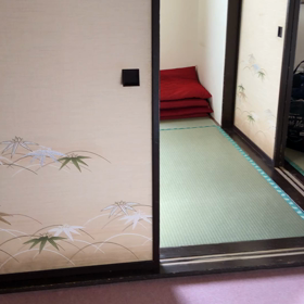 出張の宿泊先部屋の画像