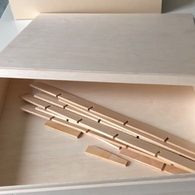 梅干しの箱でイーゼルを作ってみたの画像