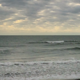 12月13日千葉北、東浪見の朝の波の画像