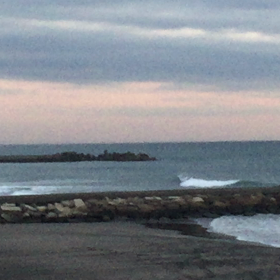 1月24日千葉北、東浪見の朝の波の画像