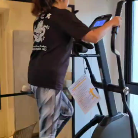 クロストレーナーで運動量アップ！の画像