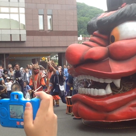 鬼とちっこいカレーの画像