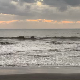 9月21日千葉北、東浪見の朝の波の画像
