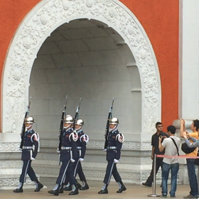 台湾2日目の行進の画像