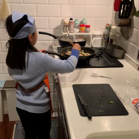 熱い歌しながらお手伝いの画像