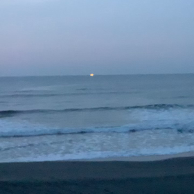 2月12日千葉北、東浪見の朝の波の画像