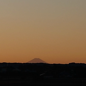 富士山と夕陽の画像