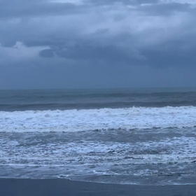 12月30日千葉北、東浪見の朝の波の画像