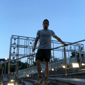 平泳ぎのキックの画像