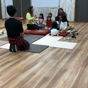 幼児英会話レッスン風景 OHBSダンススタジオの画像