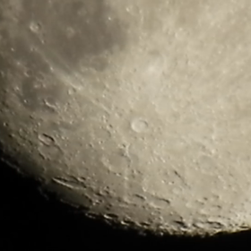 月齢１０. ６…天秤座の月の画像