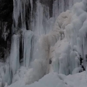 神通の滝  氷瀑をスライドショーにの画像