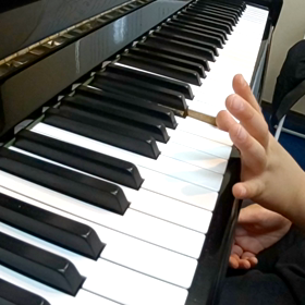 指の使い方が上手くいってない生徒さんのレッスンの画像