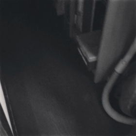 玄関で待ってるの画像