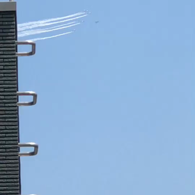 ”ブルーインパルスが飛んできた”の画像