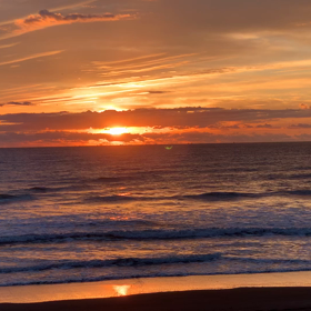 10月21日千葉北、東浪見の朝の波の画像