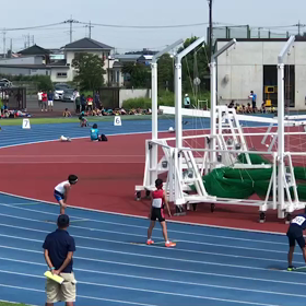 男子リレー優勝 バックストレート側からの画像