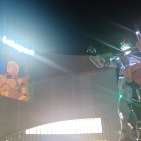 夜のららぽーとガンダムの画像