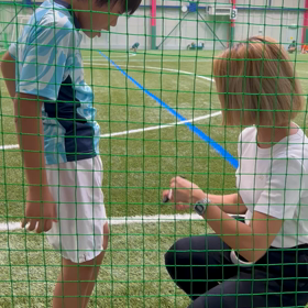 ダウン症サッカースクールの画像