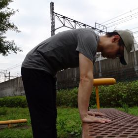 ステップ２：ジャックナイフ・スクワットをやってみようの画像