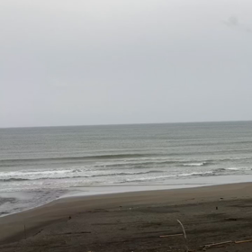 5月22日千葉北、東浪見の朝の波の画像