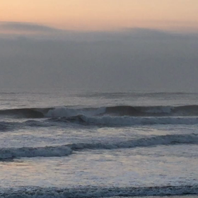 10月9日千葉北、東浪見の朝の波の画像