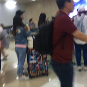 KPOPアイドルと遭遇！！の画像