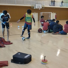 暇そうな西原君。の画像