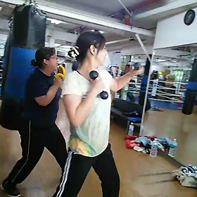 ダンベルシャドーの画像